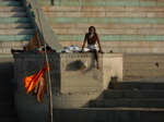 …ou à méditer, sur les bords du Gange pour ces deux photos prises à Bénarès (Varanasi).