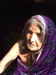 ...ou carrément très âgés: la doyenne du slum, qui ne sait pas son âge (9/20)