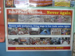 Malheureusement, il existe aussi des usines poubelles qui sont à l'origine de désastres, comme le rappelle ce poster du syndicat NGWF (11/18)