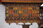 Boiseries polychromes du Dzong de Paro