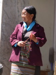 Bhoutanaise dans son costume traditionnel