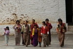 Costume national bhoutanais, dzong de Punakha. Bhoutan