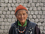 Femme dans les rues de Leh, la capitale