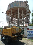 Avec un approvisionnement très irrégulier au robinet, les habitants de Nagpur dépendent encore beaucoup des camions citernes
